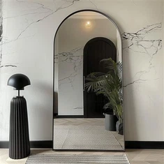 খিলানযুক্ত ধাতব ফ্রেমযুক্ত আয়না